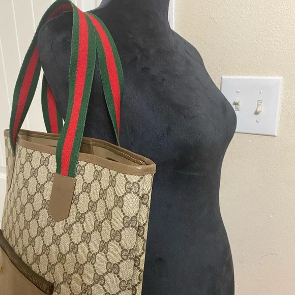 EUC Extremely Rare Vintage Large GUCCI GG Monogram Tote With Red & Green Straps